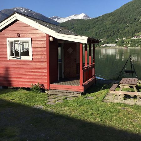 Nesset Fjordcamping Hotel Olden Exterior photo