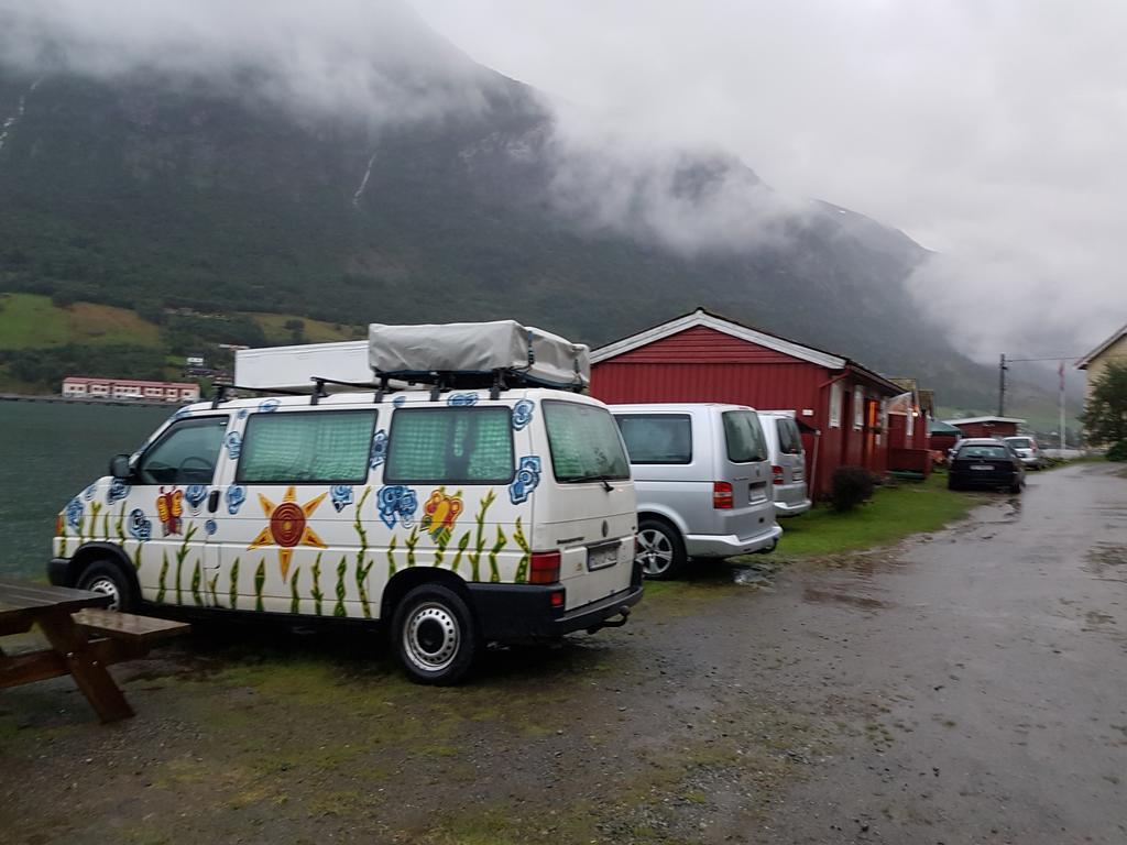 Nesset Fjordcamping Hotel Olden Exterior photo